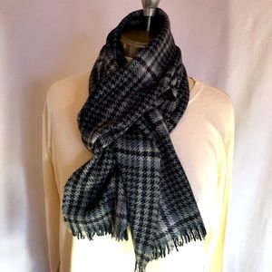 Navy houndstooth and check scarf